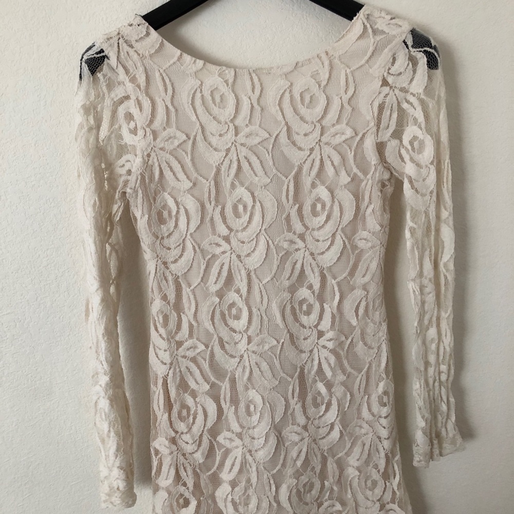 Cream Floral Lace Body Con Long Sleeve Dress